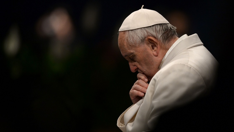 Vaticano, Papa prosegue cure dopo esami di sangue