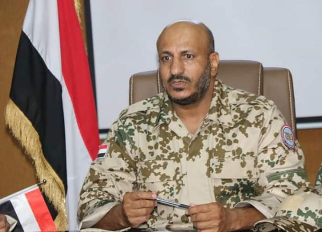 ركن تدريب قوات “طارق عفاش” يطرد 700 مجند من أبناء تعز وإب
