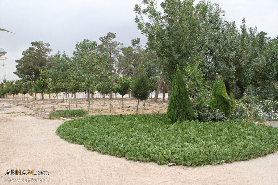 Le jardin du Khidr dans la partie sud de la mosquée Jamkaran