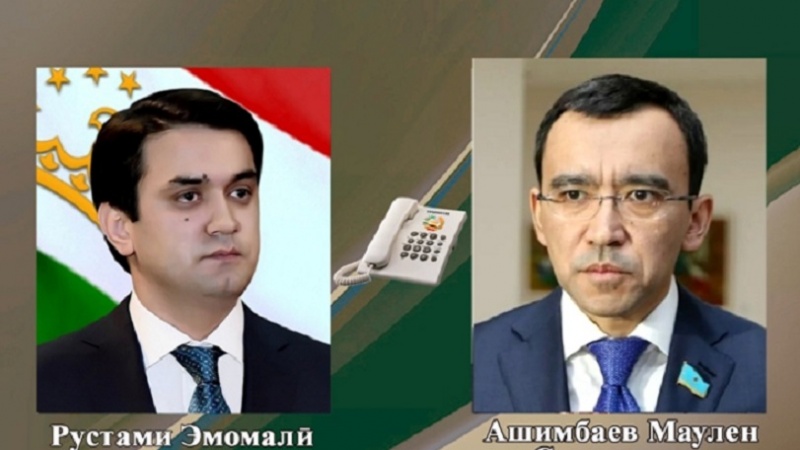 Гуфтугӯи телефонии мақомоти парлумонии Тоҷикистон ва Қазоқистон