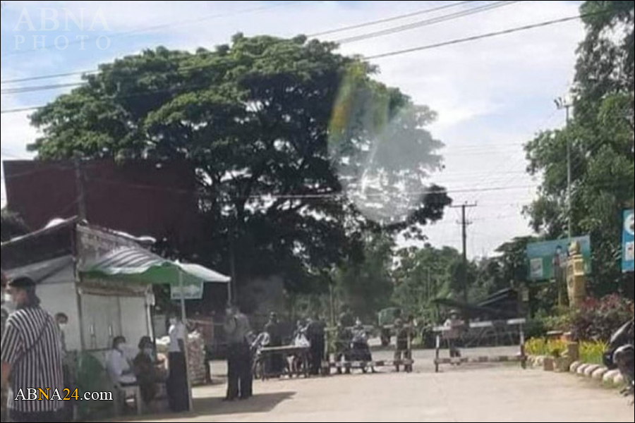 ကန္ႀကီး ေထာင့္တြင္ ၿမိဳ႕အဝင္အထြက္ဂိတ္ပိတ္ၿပီး ေလာ့ေဒါင္းပုံစံျပဳလုပ္ထား