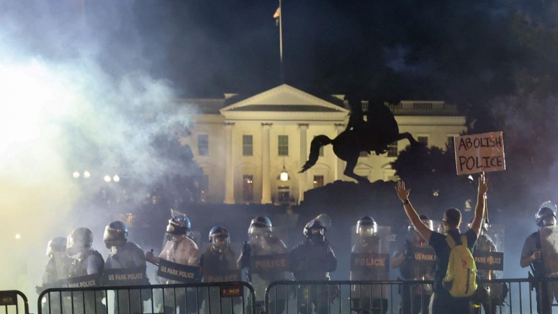 Caso Floyd: Trump nel bunker, voleva giustiziare talpa