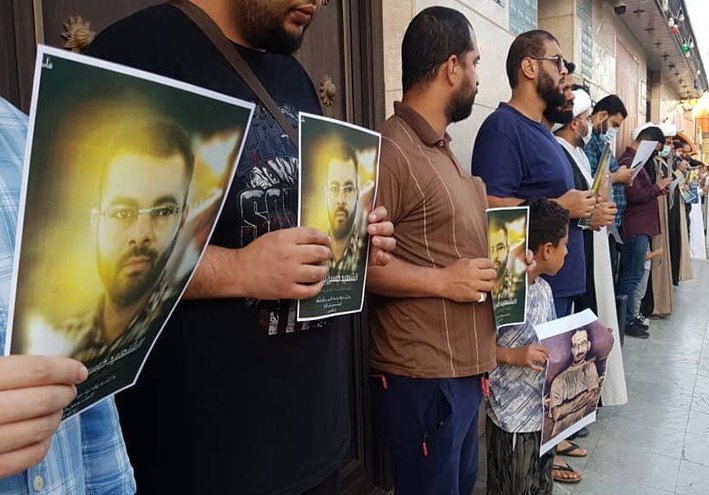 السلطات الخليفية تواصل استدعاء المواطنين المشاركين في مراسم تشييع الشهيد "حسين بركات"