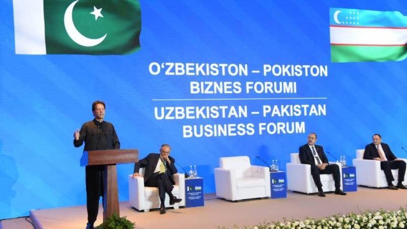 افغانستان کا سیاسی حل ممکن اور اس ملک میں امن کا قیام ضروری ہے: عمران خان