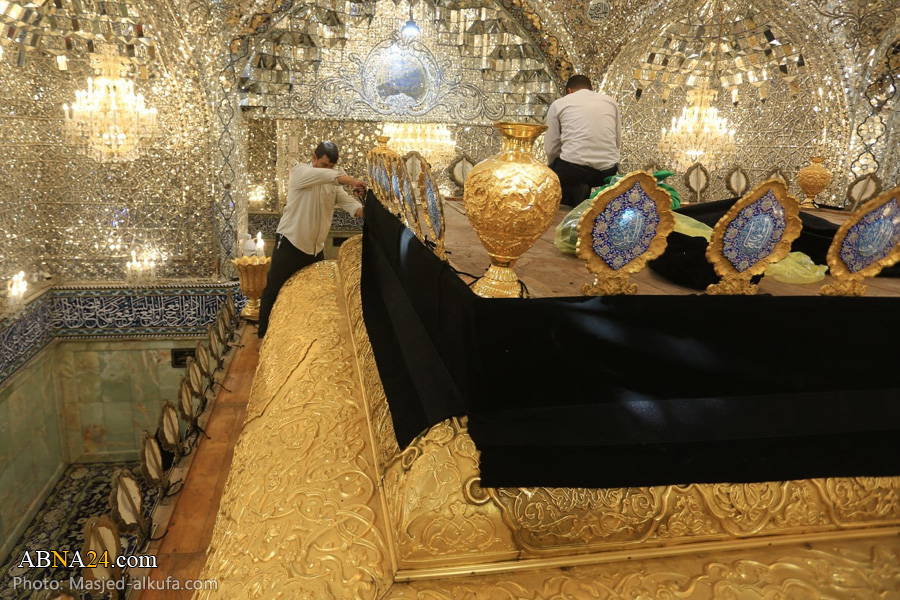 تصویری رپورٹ/ جناب مسلم(ع) کی شہادت کے ایام قریب، حرم کو سیاہ پوش کیےجانے کا کام شروع