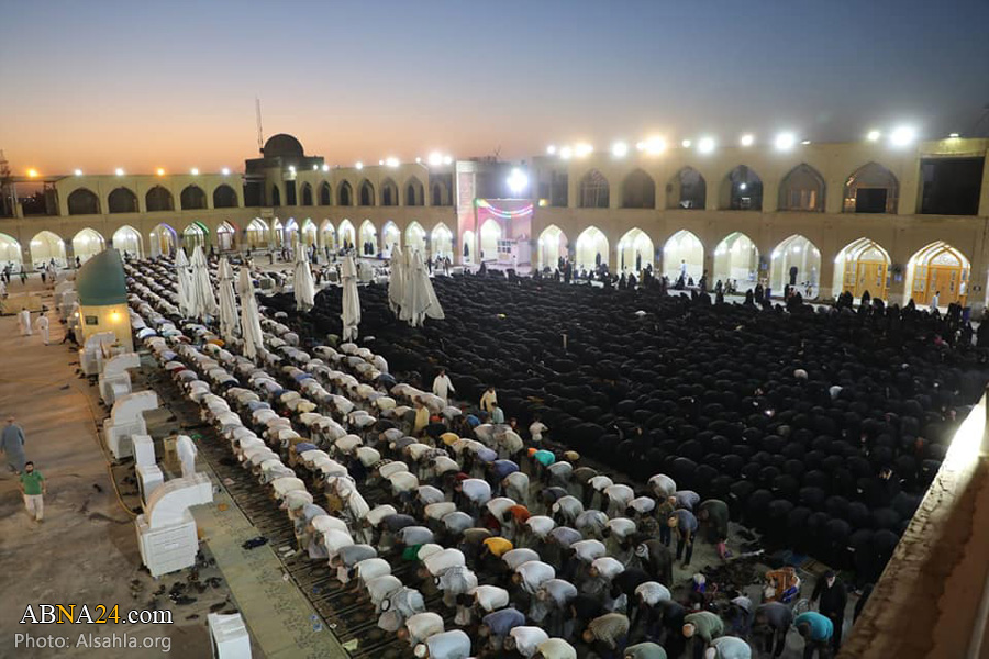 تصویری رپورٹ/ مسجد السہلہ میں نماز مغربین کی جماعت
