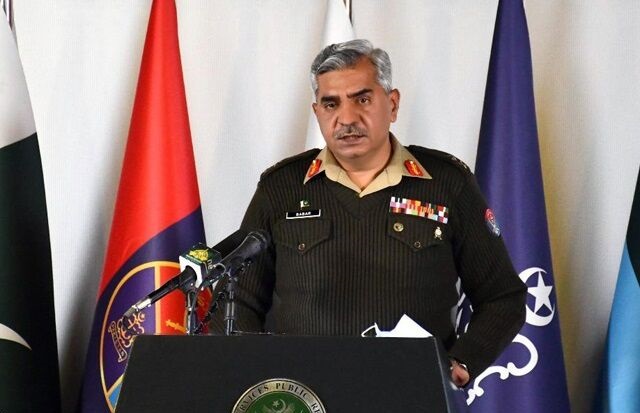 پاک ایران سرحدوں کے درمیان باڑ لگانے کا کام تیزی سے جاری ہے: جنرل بابر افتخار