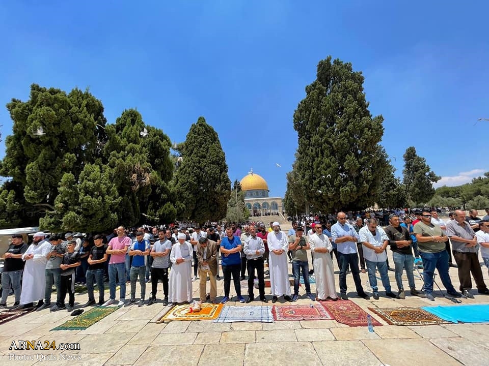 Photos: Hundreds of Palestinian worshipers perform Friday Prayer at holy Al-Aqsa Mosque in occupied al-Quds 