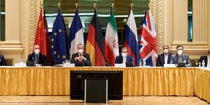 Ульянов :США переоценили влияние максимального давления на Иран