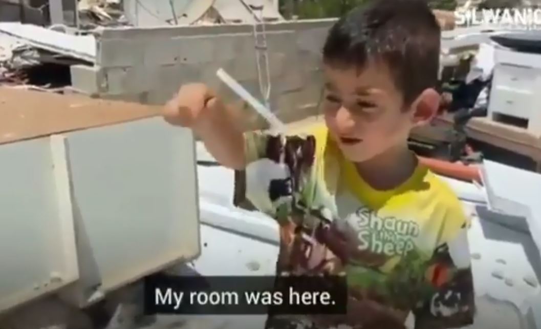 Video: 4-year-old Palestinian child looking for his room after it demolished by Israeli occupation forces in Silwan