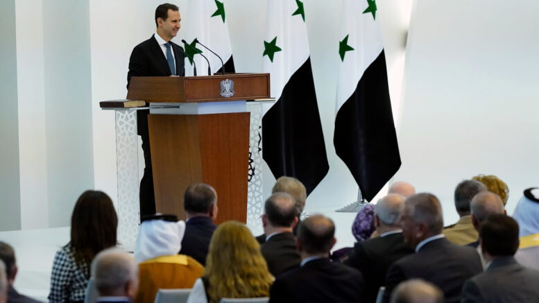 إعلام إسرائيلي: مسؤولون إسرائيليون انهاروا.. والأسد لا يزال رئيساً لسوريا