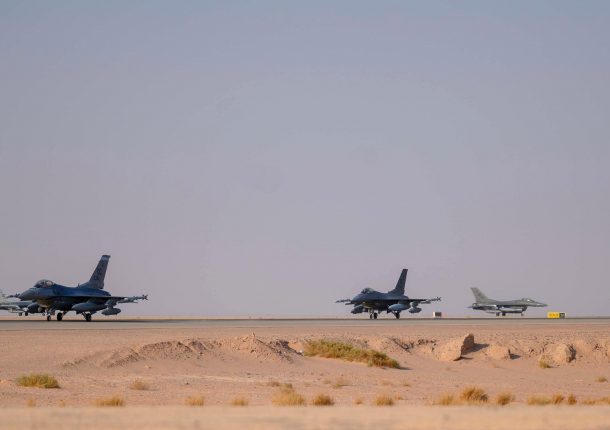 الجيش الأمريكي يعلن وصول مقاتلات F-16 إلى السعودية + (صور)