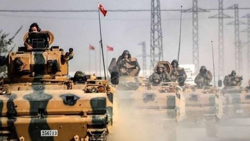Suriye'nin Rakka kentine düzenlenen havan topu saldırısında 1 kişi öldü, 3 kişi yaralandı.