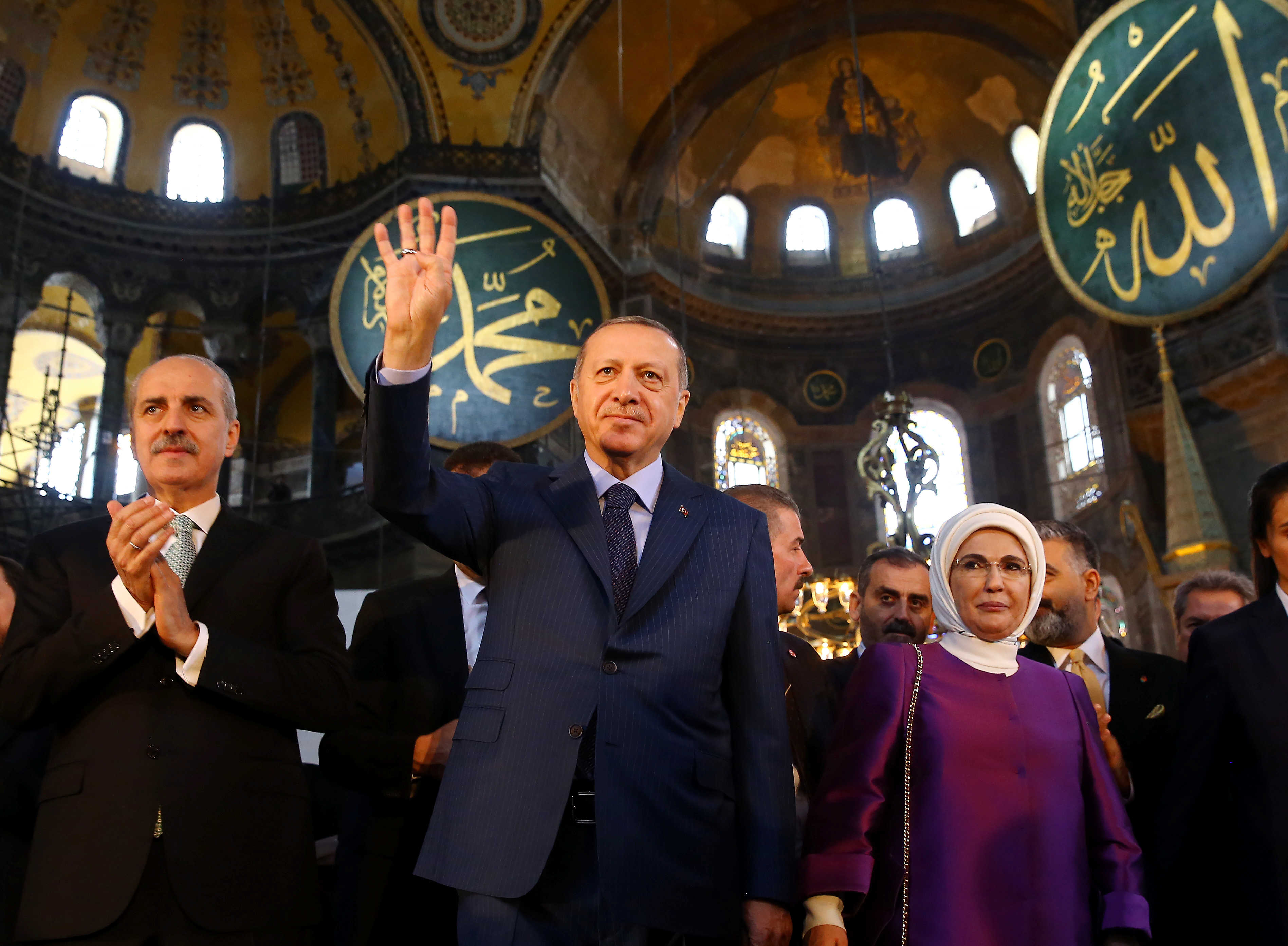 أردوغان يوجه رسالة تهنئة بالذكرى الأولى لإعادة فتح "آيا صوفيا"