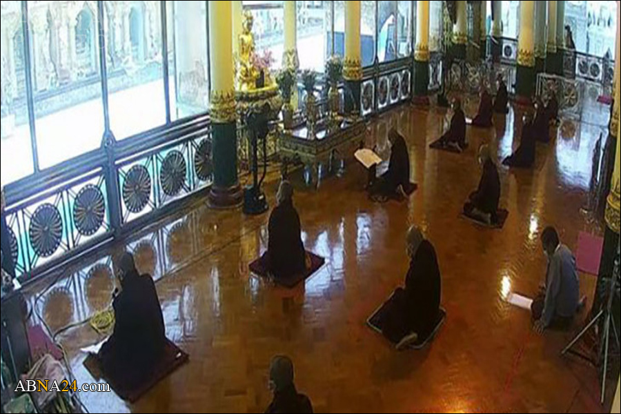  ေ႐ႊတိဂုံ ဘုရားတြင္ အႏၲရာယ္ကင္း ပရိတ္႐ြတ္