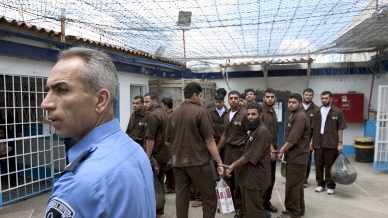 İsrail hapishanelerinde 14 Filistinli esir ölüm tehlikesi ile karşı karşıya