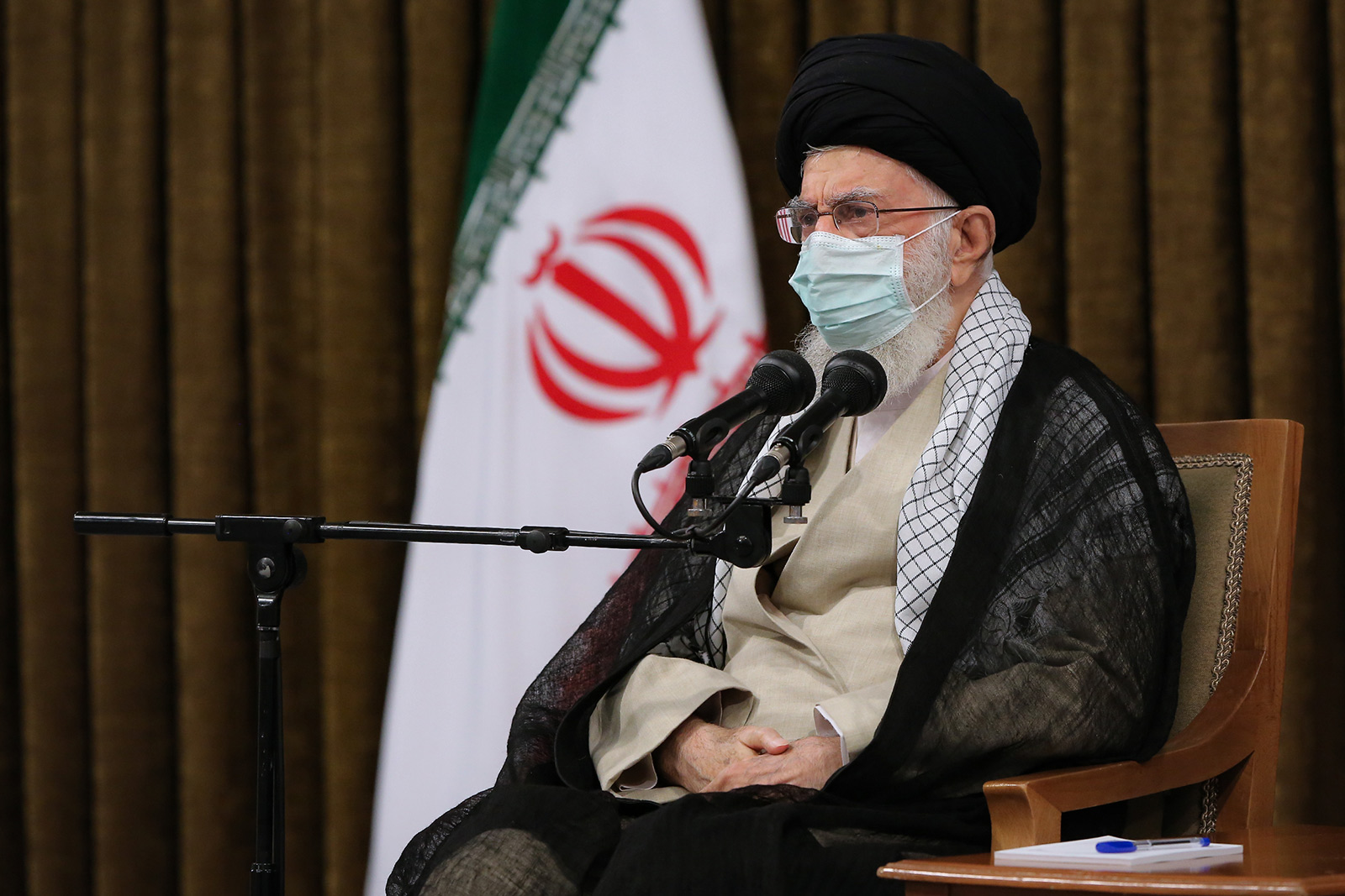 Imam Khamenei: West's approach in negotiations is unjust, malicious