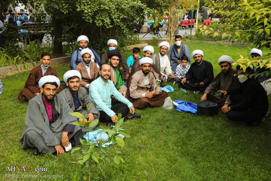 تصویری رپورٹ/ حوزہ علمیہ اصفہان میں دینی طلاب کی تاج پوشی کی تقریب