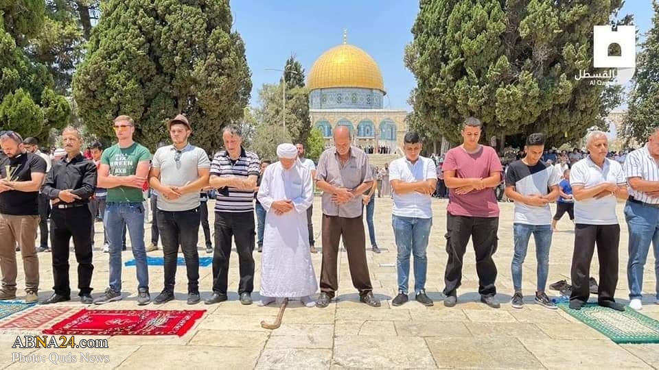 Photos: Hundreds of Palestinians perform weekly Friday prayer at Al-Aqsa Mosque 30th July 2021