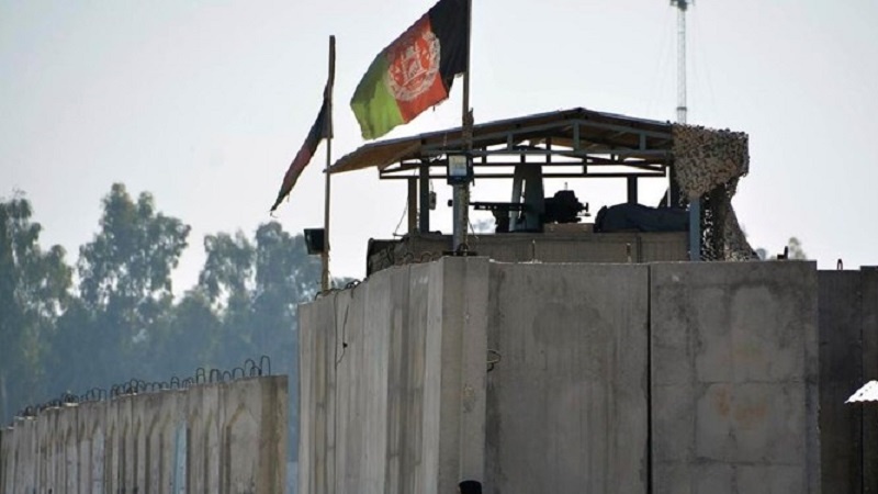 Попадание 3 ракет в аэропорт Кандагара: полеты приостановлены