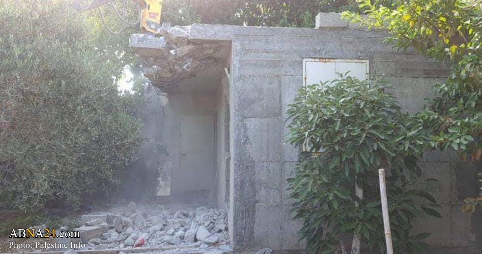 Zionist regime order Palestinian to demolish his warehouse