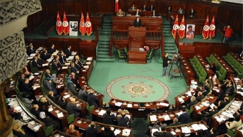 Tunus'a Dış Müdahalelerin Eleştirilmesi