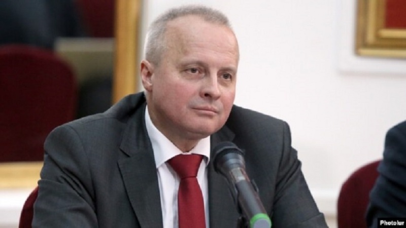 Русија сәрһәдләрә гошун јеритди
