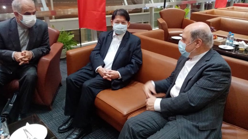 乌兹别克斯坦、塔吉克斯坦和尼日尔的议会议长抵达德黑兰