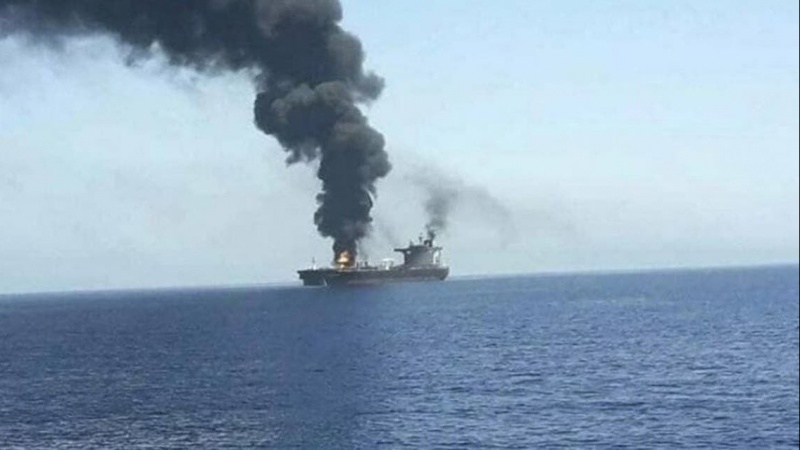 露アナリスト、「不審な海上事件の目的はイラン新政権への圧力」