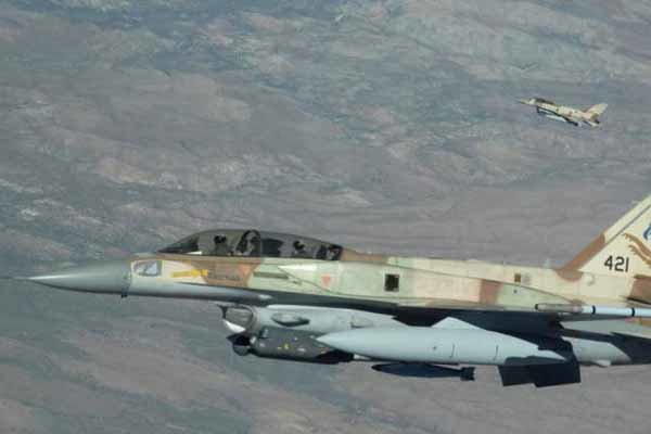 Israeli warplanes invade south Lebanon