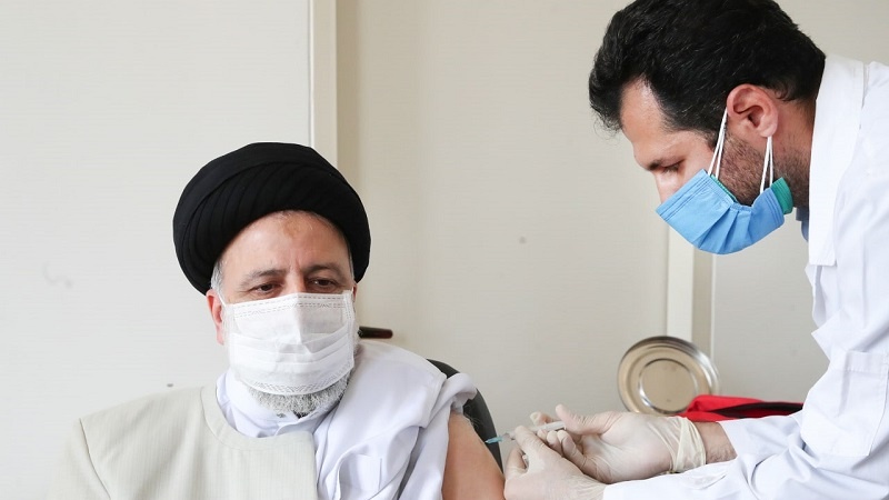 Iran, neo presidente Raisi vaccinato con farmaco nazionale