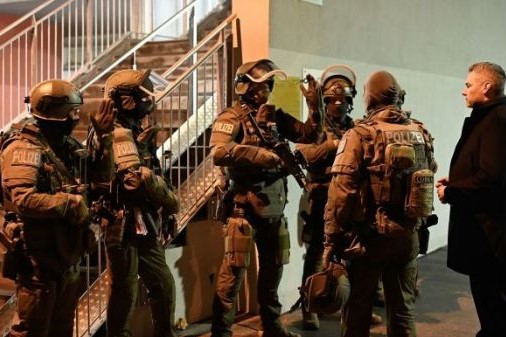 Autriche : Un tribunal épingle la police pour ses raids illégaux et violents contre des musulmans