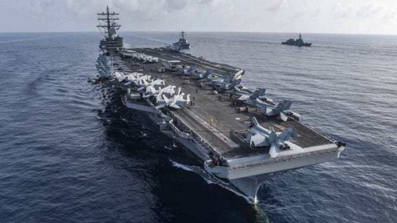 Iran: l'USS Ronald Reagan frappé..
