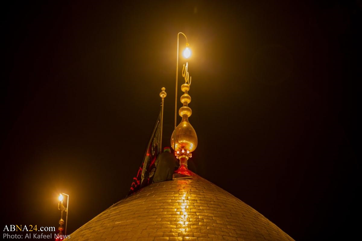 Photos: Replacing flags of Imam al-Hussain and al-Abbas holy shrines on the eve of Muharram 1443
