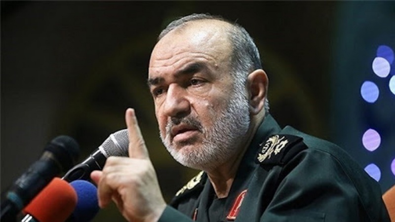 سەرلەشکر سەلامی: دوژمن لە ھەوڵدایە ھەتا بە دڕدۆنگی دروست کردن بابەتەکان بەراوەژوو پیشان بدات