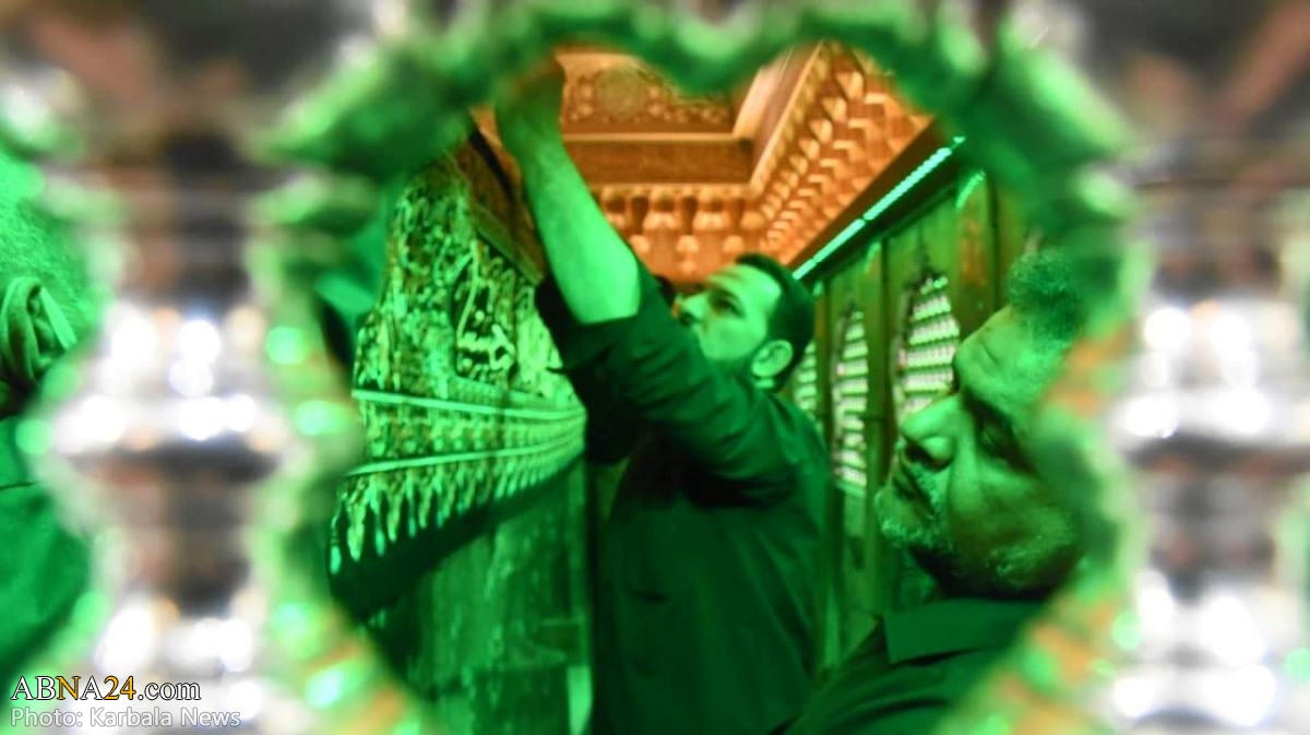 تقارير مصورة / استبدال قماش ضريح الإمام الحسين (ع) بحلول شهر محرم