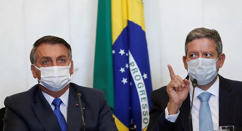 Apesar de promessa dada a Lira, Bolsonaro ataca Câmara após voto impresso ser rejeitado