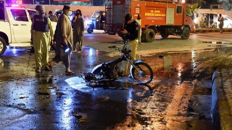 Pakistan, esplode bomba: morti e feriti