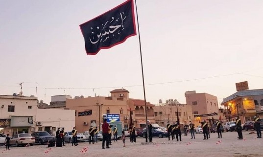 اعتقال 7 مشاركين في عزاء السنابس واعتقال رادودين واستدعاء العشرات لرفعهم الرايات الحسينية