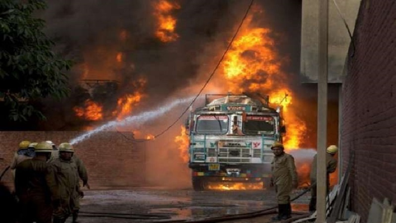 کراچی ٹرک بم دھماکے میں 11 افراد ہلاک