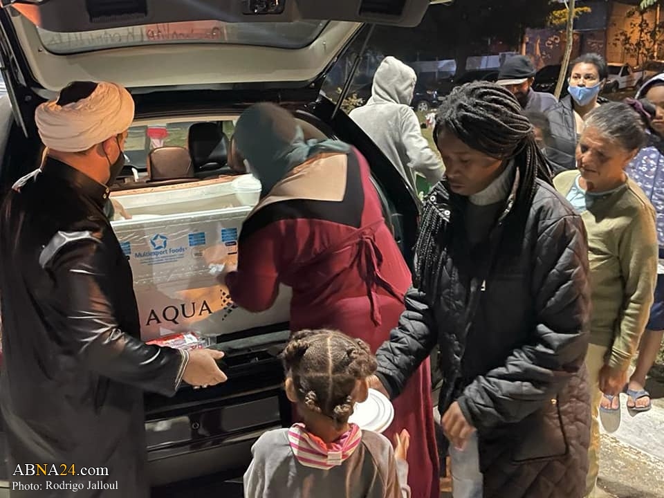 Photos: Brazilian Shia cleric 'Sheikh Rodrigo Jalloul' donate hot meals to needy people during Muharram in Sao Paulo, Brazil