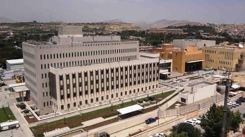 Kabil'de ABD Büyükelçiliği bayrağı indirildi