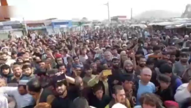 Kabil'de Taliban grubuna olan ilgi