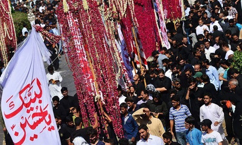 پاکستان بھر میں سکیورٹی کے سخت انتظامات کے ساتھ جلوس ہائے عزا کا سلسلہ جاری