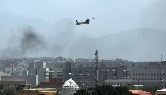 افغانستان سے غیرملکی سفارتکاروں کو نکالنے کے لیے فوجی طیاروں کا استعمال