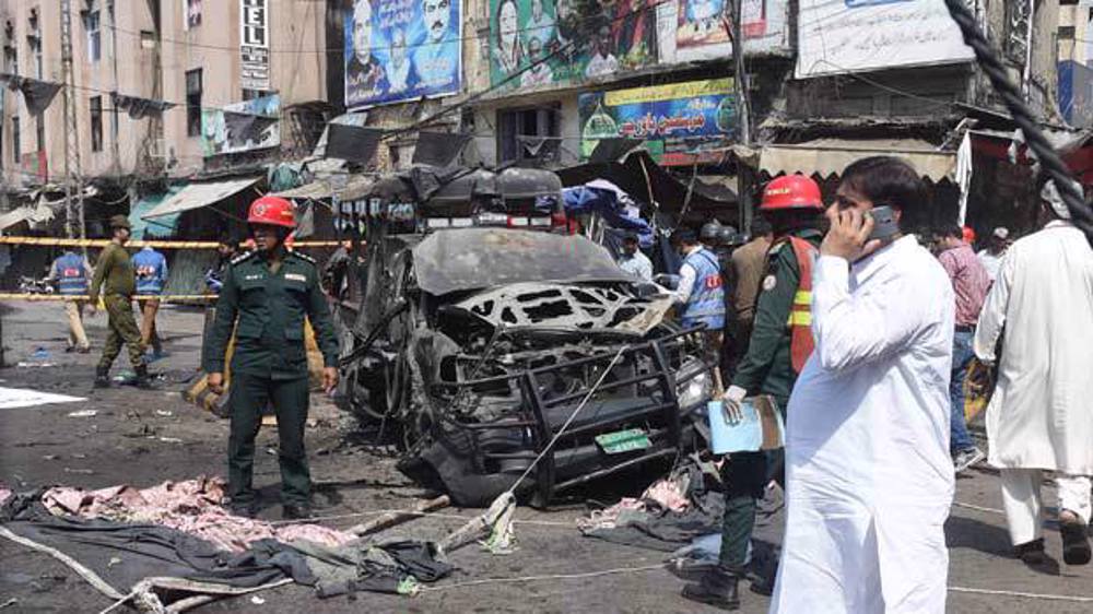 Deadly terror blast hits Ashura mourning procession in eastern Pakistan, 5 martyred, 50 injured