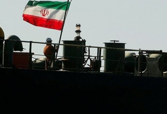 Kapal minyak Iran membingungkan Washington dan pihaknya