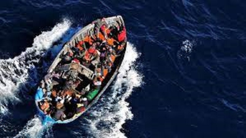 Migranti si buttano in mare Levanzo: un morto