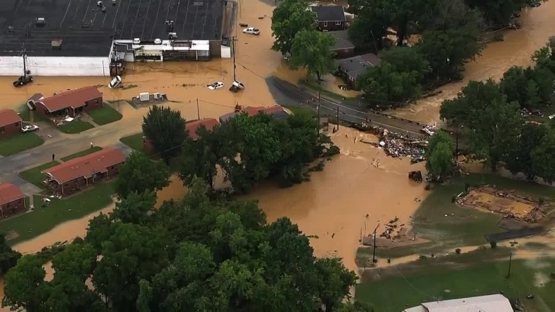美国田纳西州暴雨造成至少10人死亡