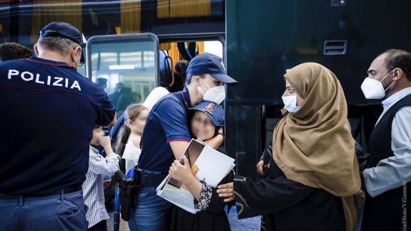 Italia, arrivati 203 profughi afghani